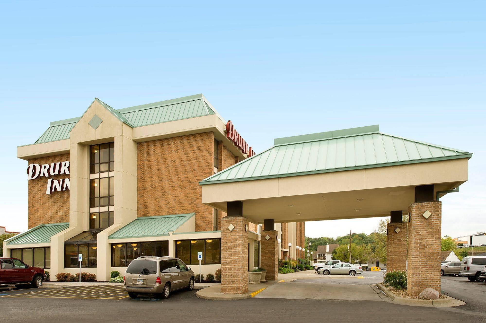Drury Inn & Suites Kansas City Shawnee Mission Merriam エクステリア 写真