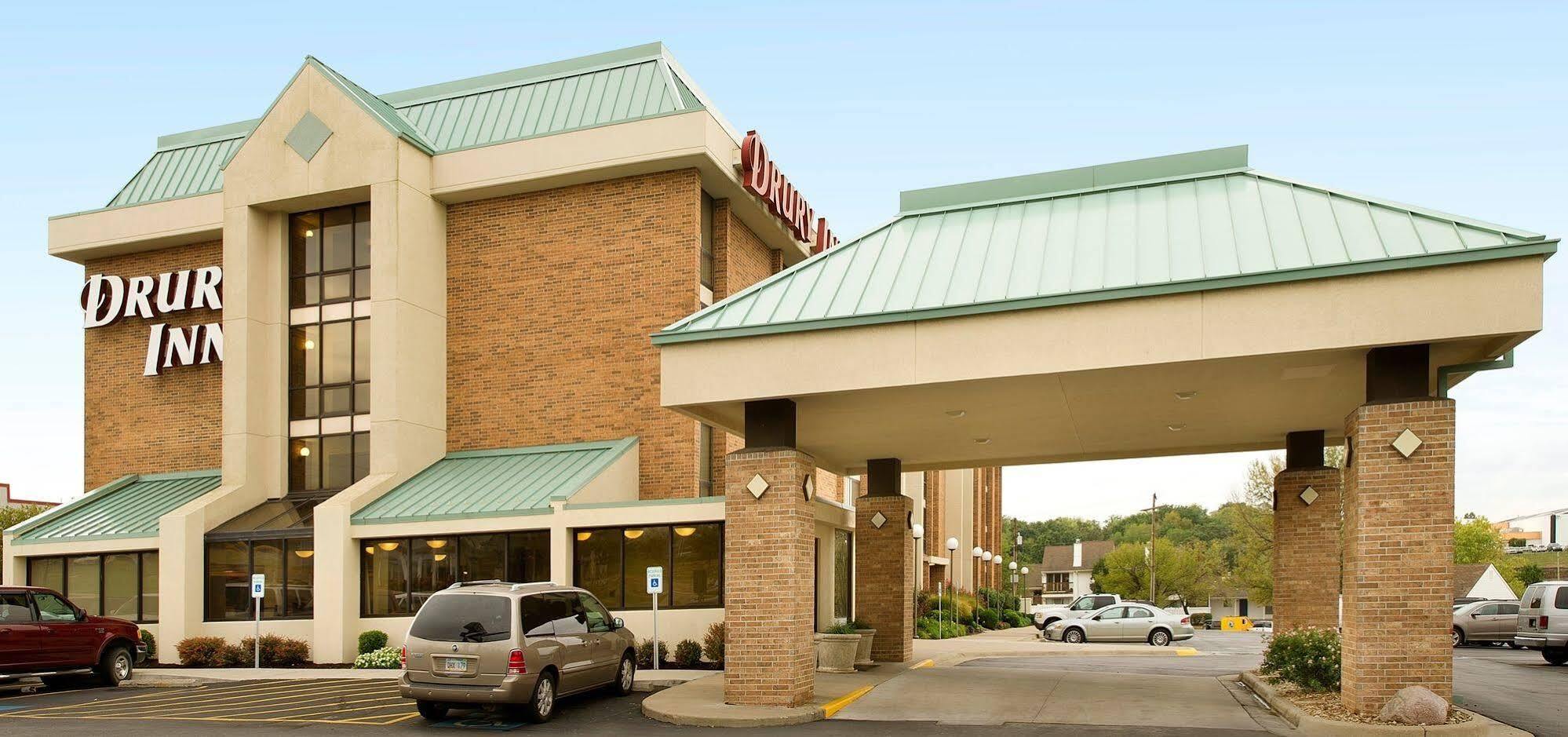 Drury Inn & Suites Kansas City Shawnee Mission Merriam エクステリア 写真